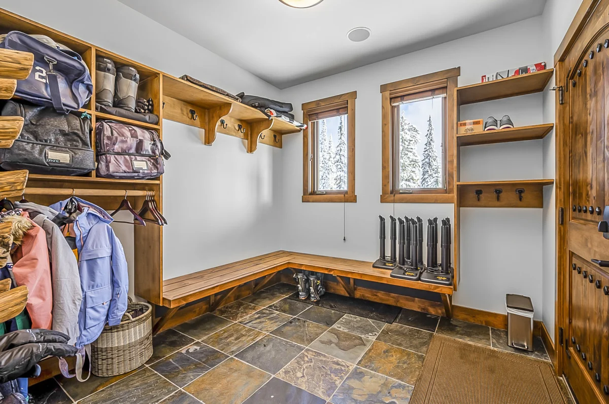 The Inuksuk Lodge - 4800 sq/ft of Big White Excellence #83