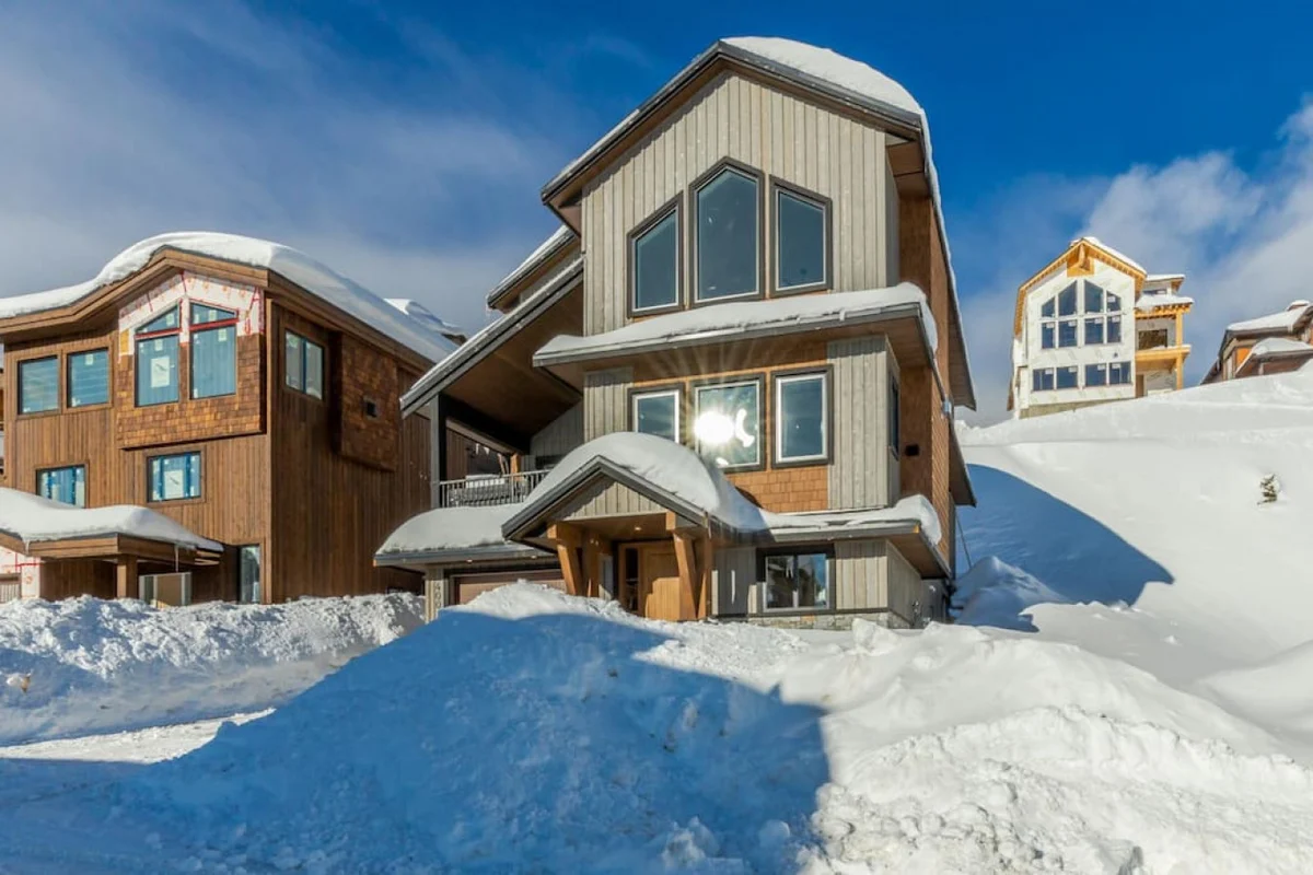 The White Pearl – Luxury Chalet w/Mountain Views #108