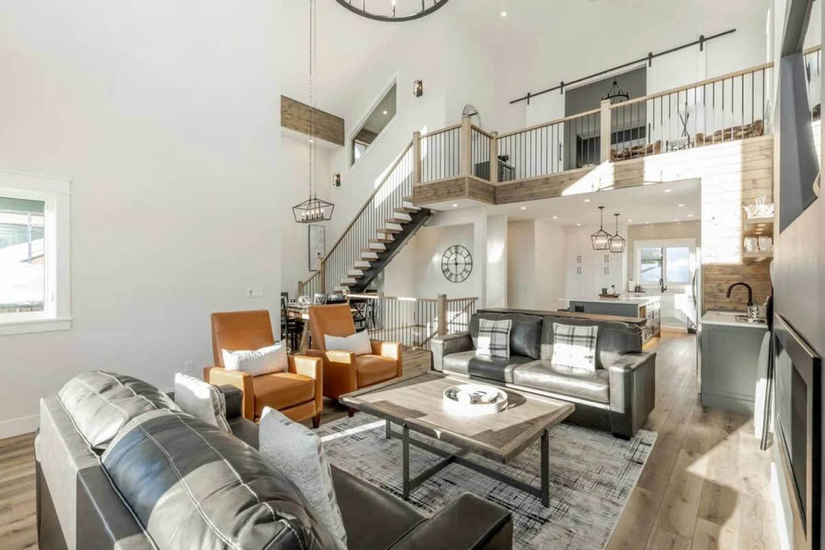 The White Pearl – Luxury Chalet w/Mountain Views #49