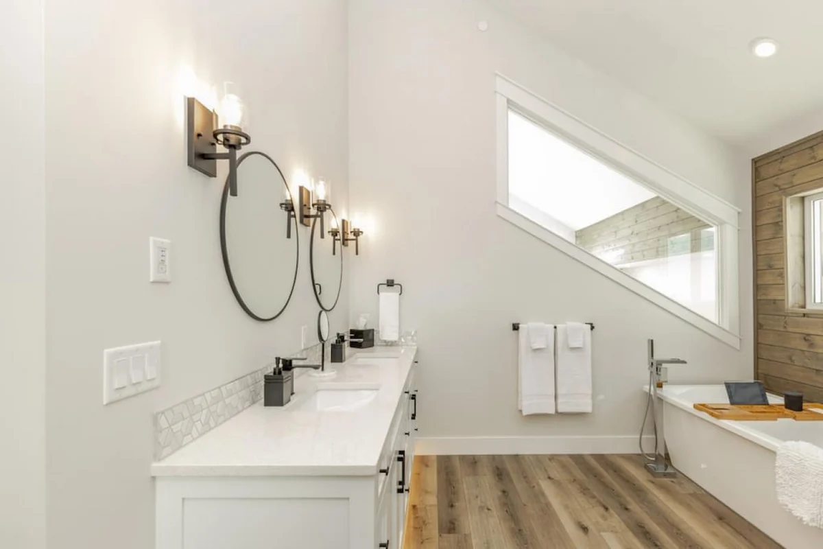 The White Pearl – Luxury Chalet w/Mountain Views #50