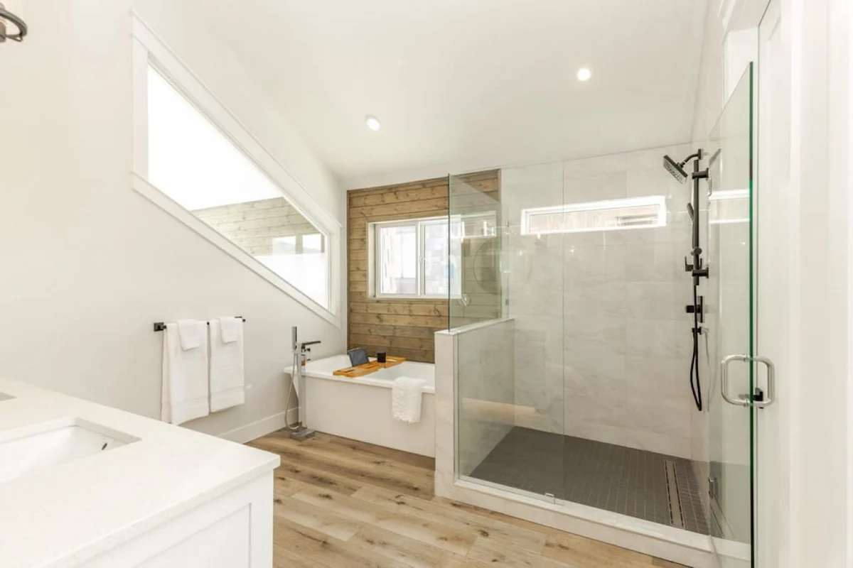 The White Pearl – Luxury Chalet w/Mountain Views #73