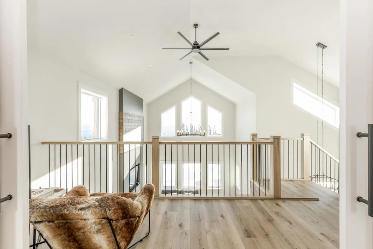 The White Pearl – Luxury Chalet w/Mountain Views #97