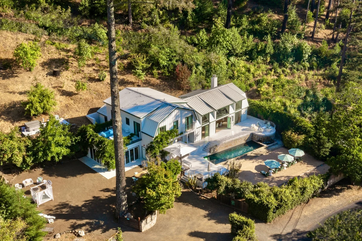Kenwood Lodge - Luxury 5-Bedroom Retreat with Heated Pool #24
