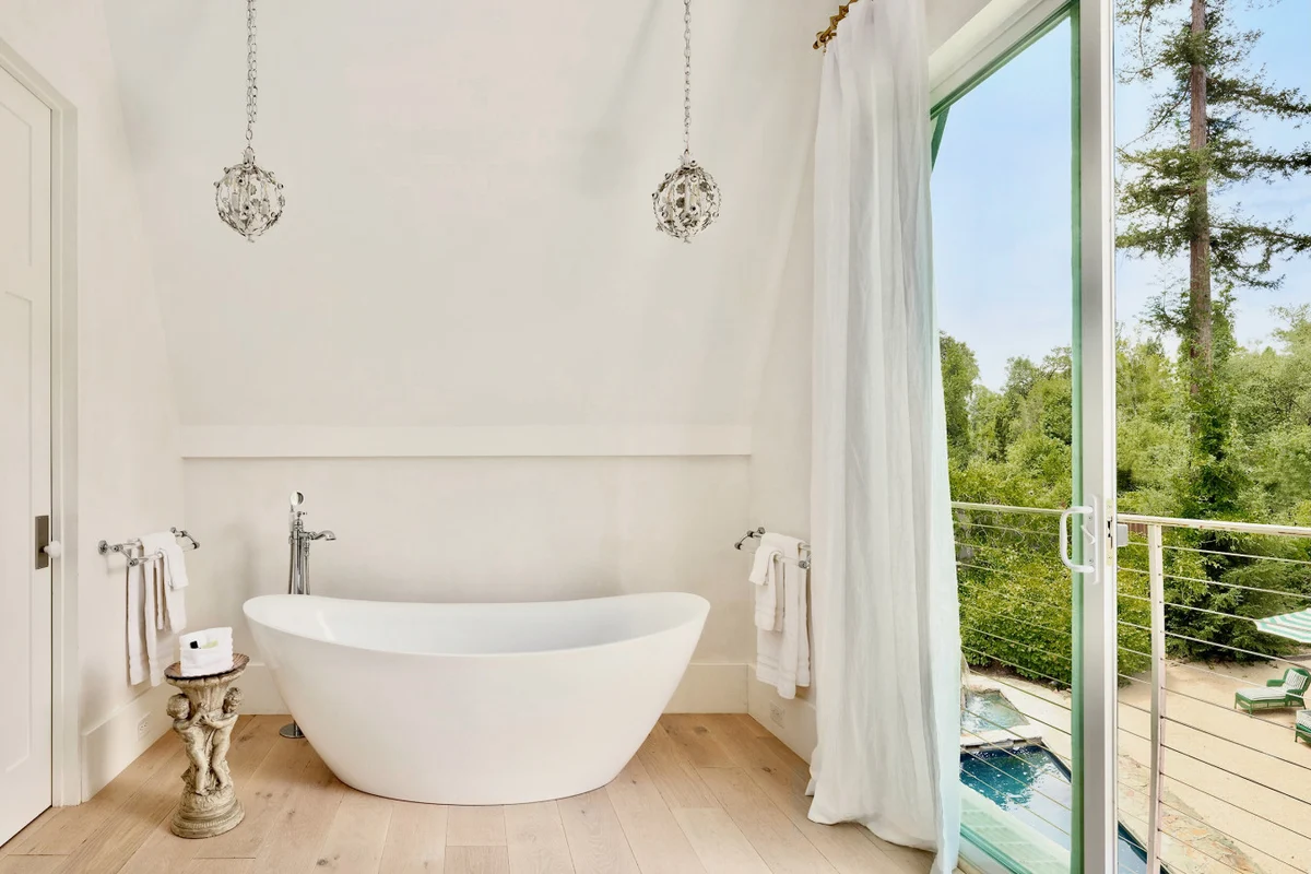 Kenwood Lodge - Luxury 5-Bedroom Retreat with Heated Pool #67