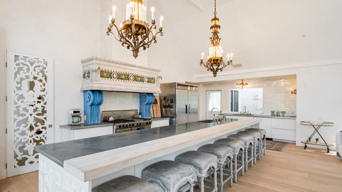 Kenwood Lodge - Luxury 5-Bedroom Retreat with Heated Pool #64