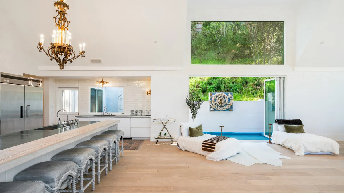 Kenwood Lodge - Luxury 5-Bedroom Retreat with Heated Pool #29