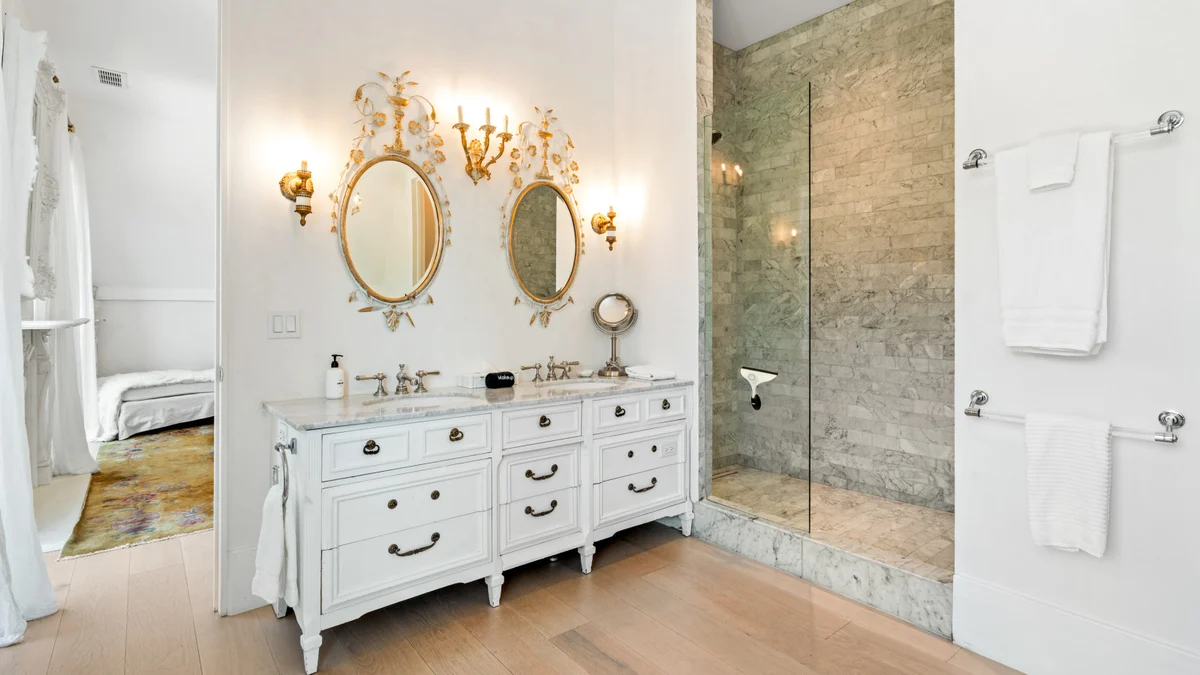 Kenwood Lodge - Luxury 5-Bedroom Retreat with Heated Pool #88