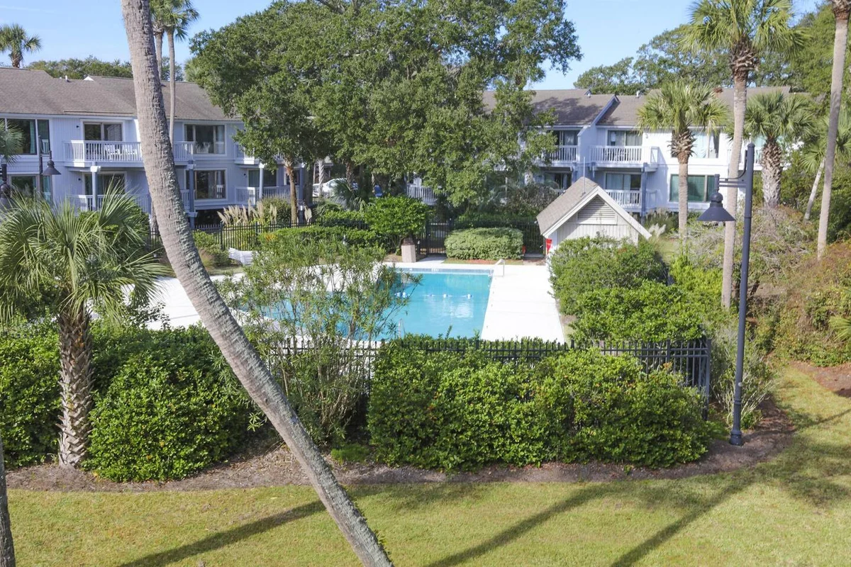 Condo in Isle of Palms property photo 4