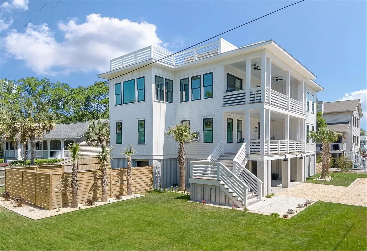 Home in Isle of Palms property photo 5