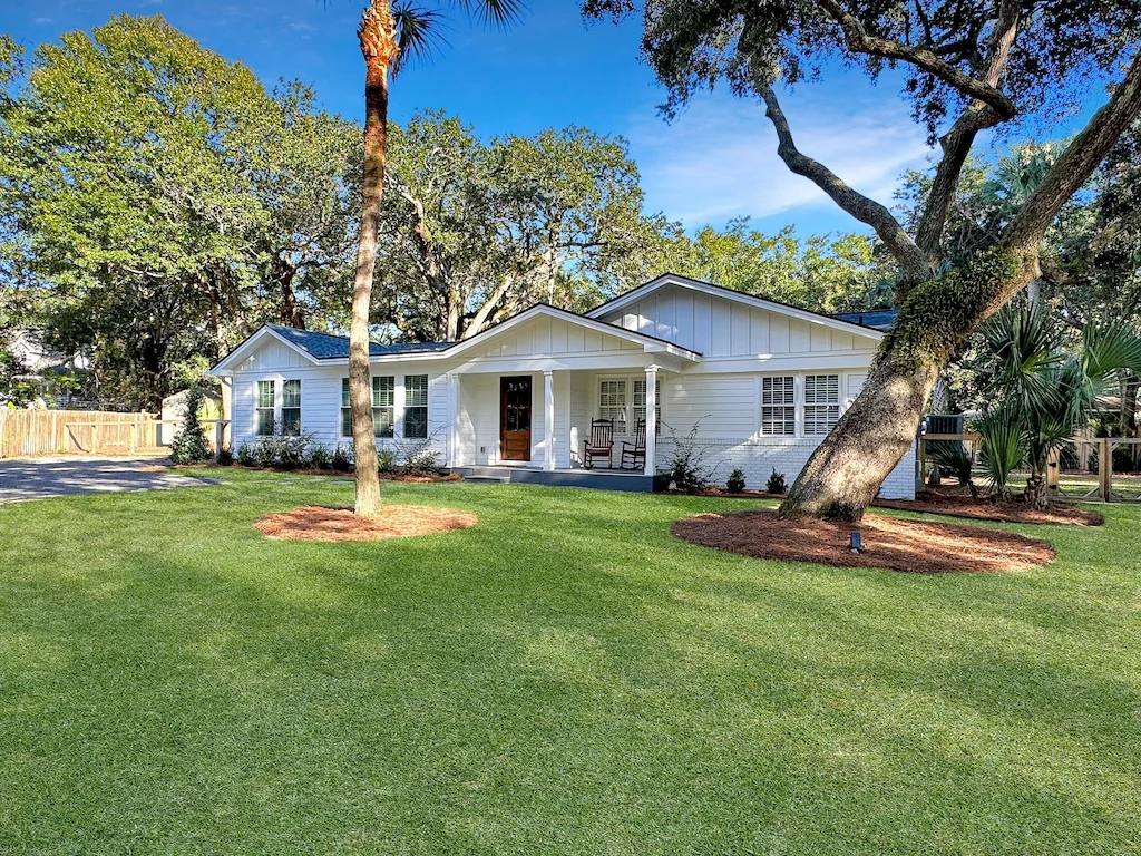 Home in Isle of Palms property photo 5