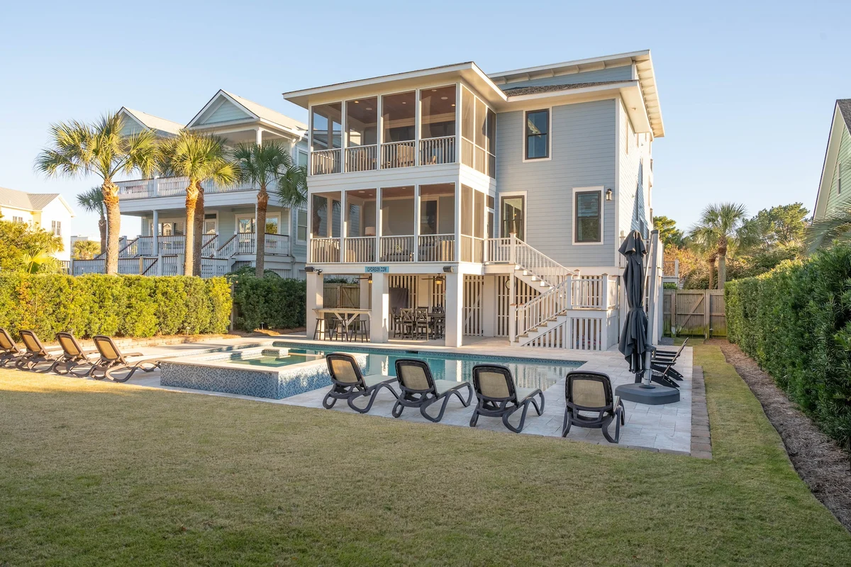 Home in Isle of Palms property photo 2