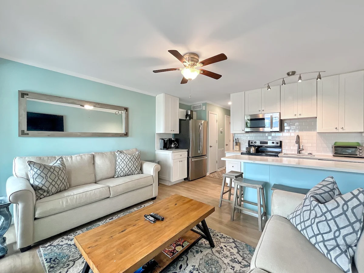 Condo in Isle of Palms property photo 3