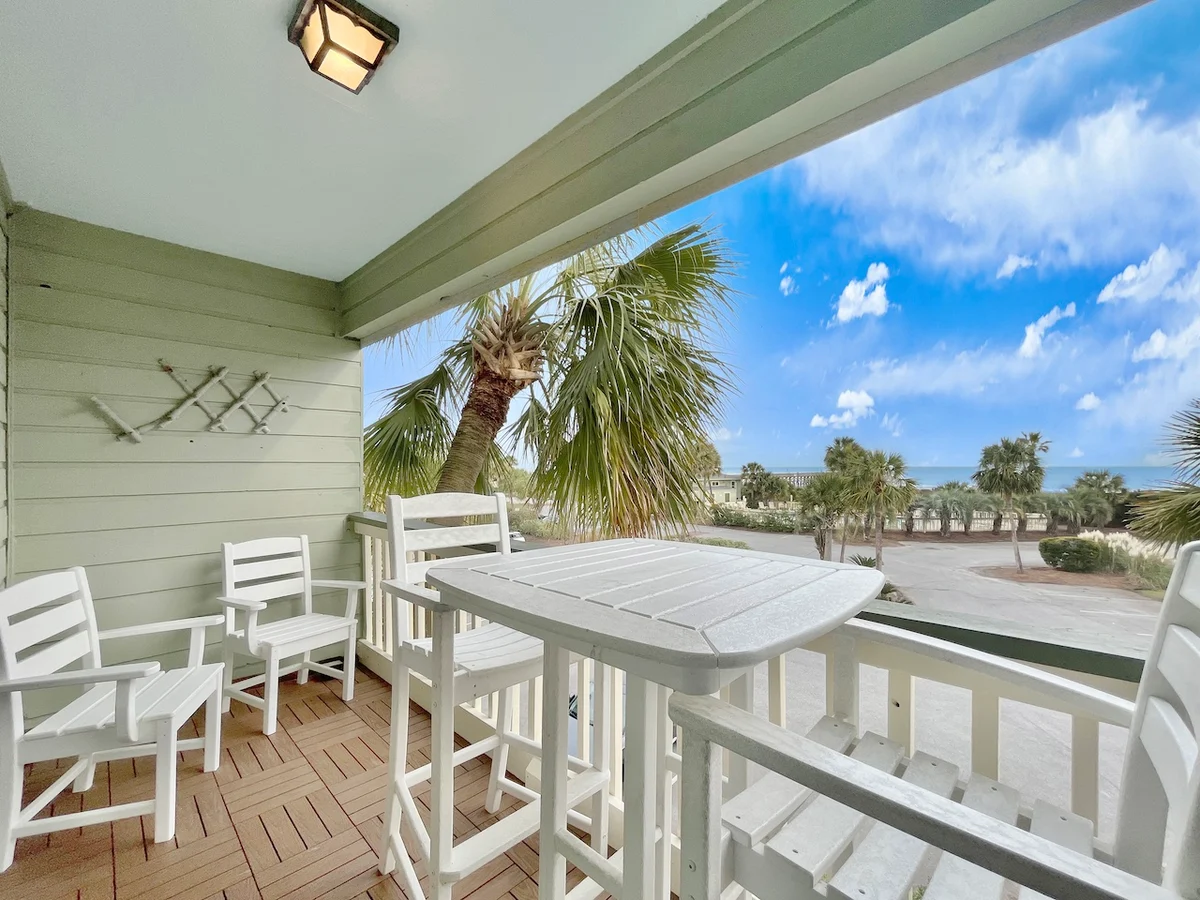 Condo in Isle of Palms property photo 2