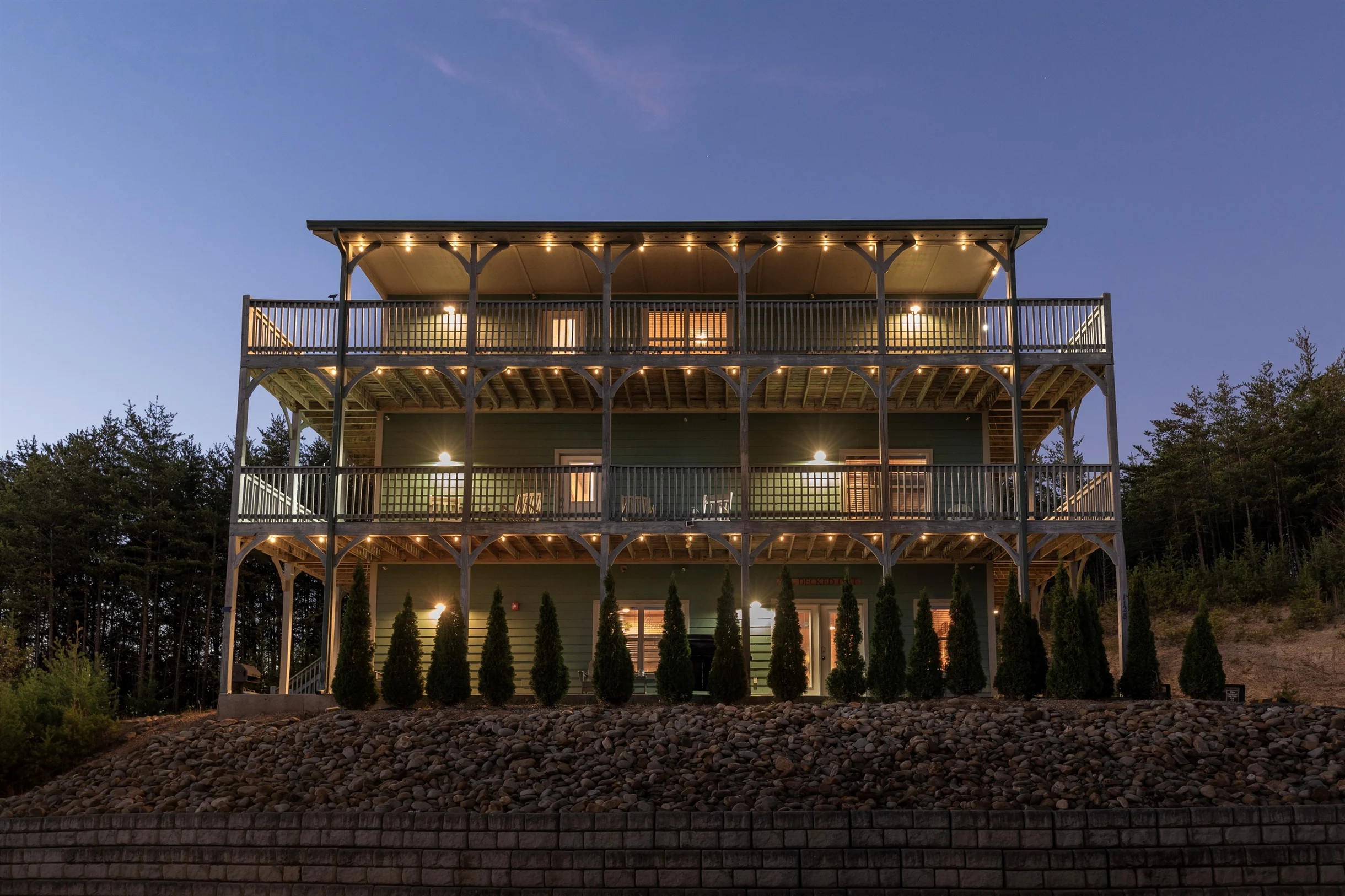 Great for Groups! Sleeps 24, 6BR Dollywood 3 King Beds Theater Game Rm/Hot Tub #1
