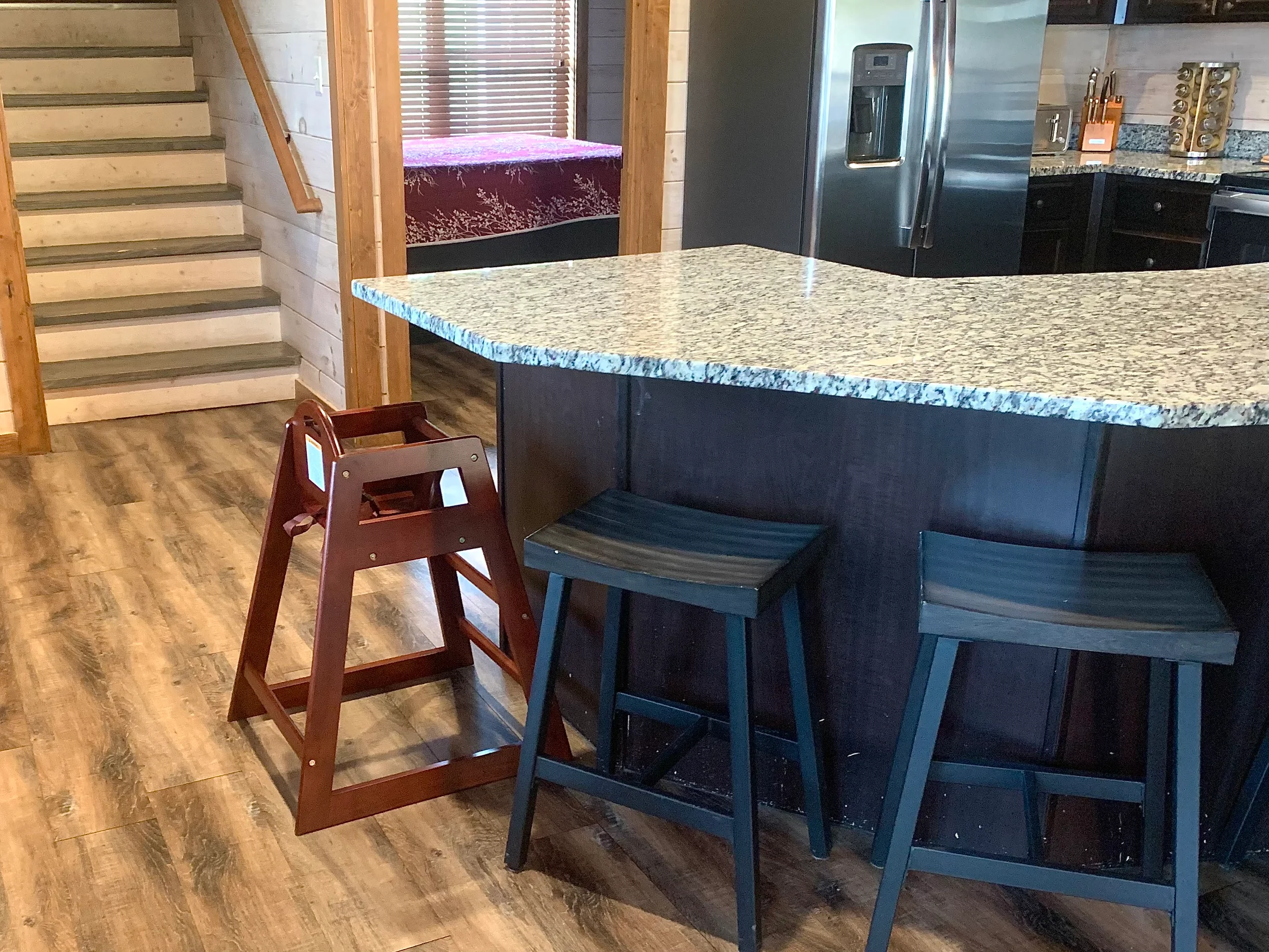 Great for Groups! Sleeps 24, 6BR Dollywood 3 King Beds Theater Game Rm/Hot Tub #27