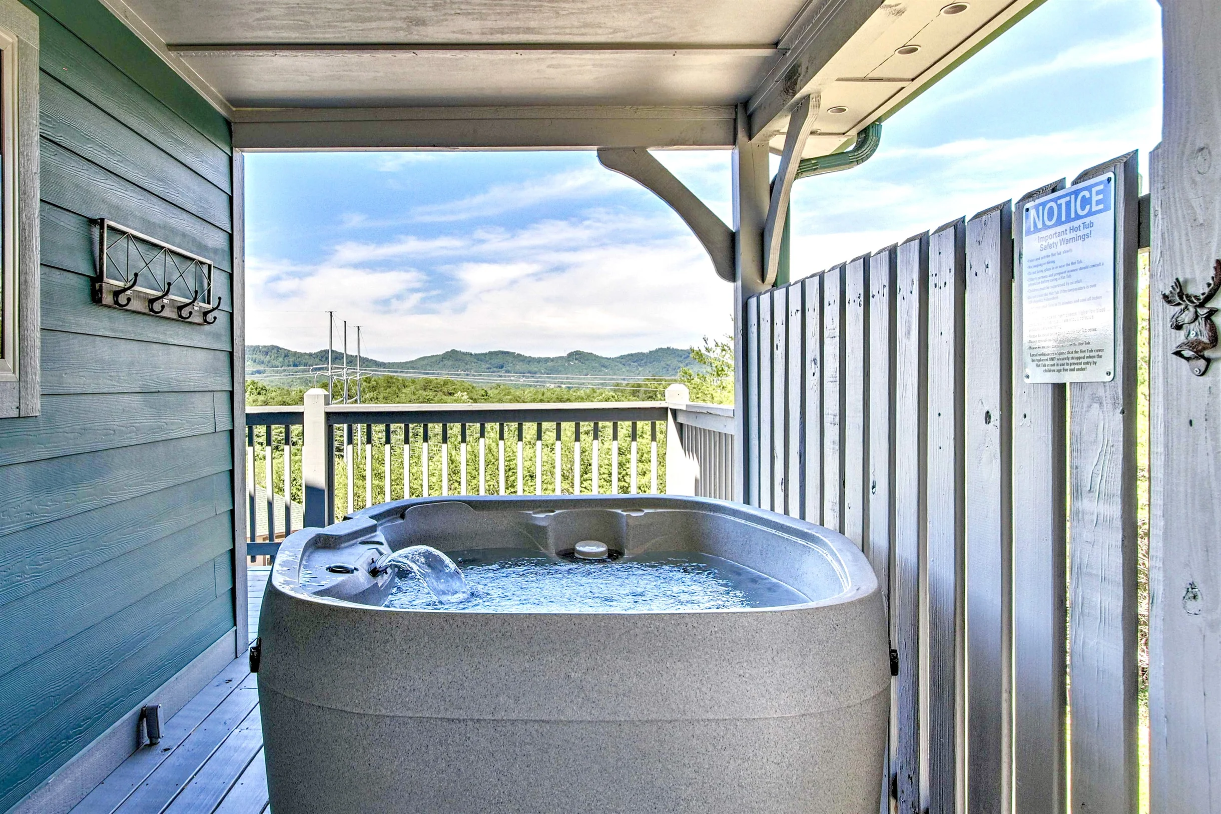 Great for Groups! Sleeps 24, 6BR Dollywood 3 King Beds Theater Game Rm/Hot Tub #4