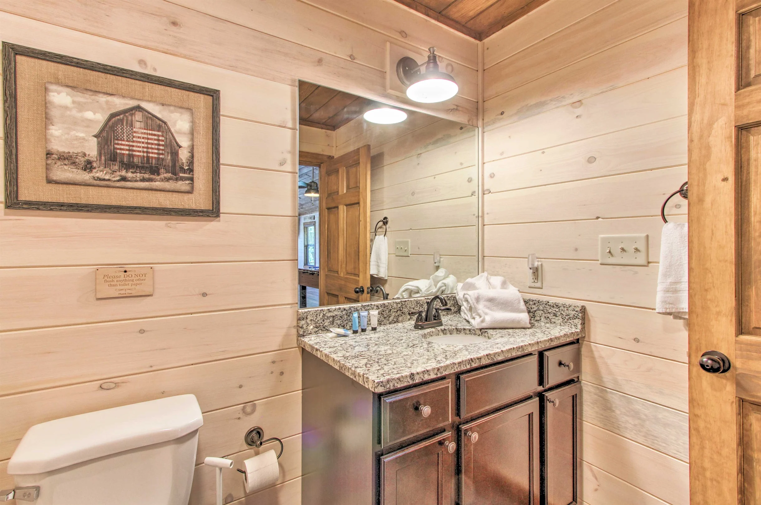 Great for Groups! Sleeps 24, 6BR Dollywood 3 King Beds Theater Game Rm/Hot Tub #45