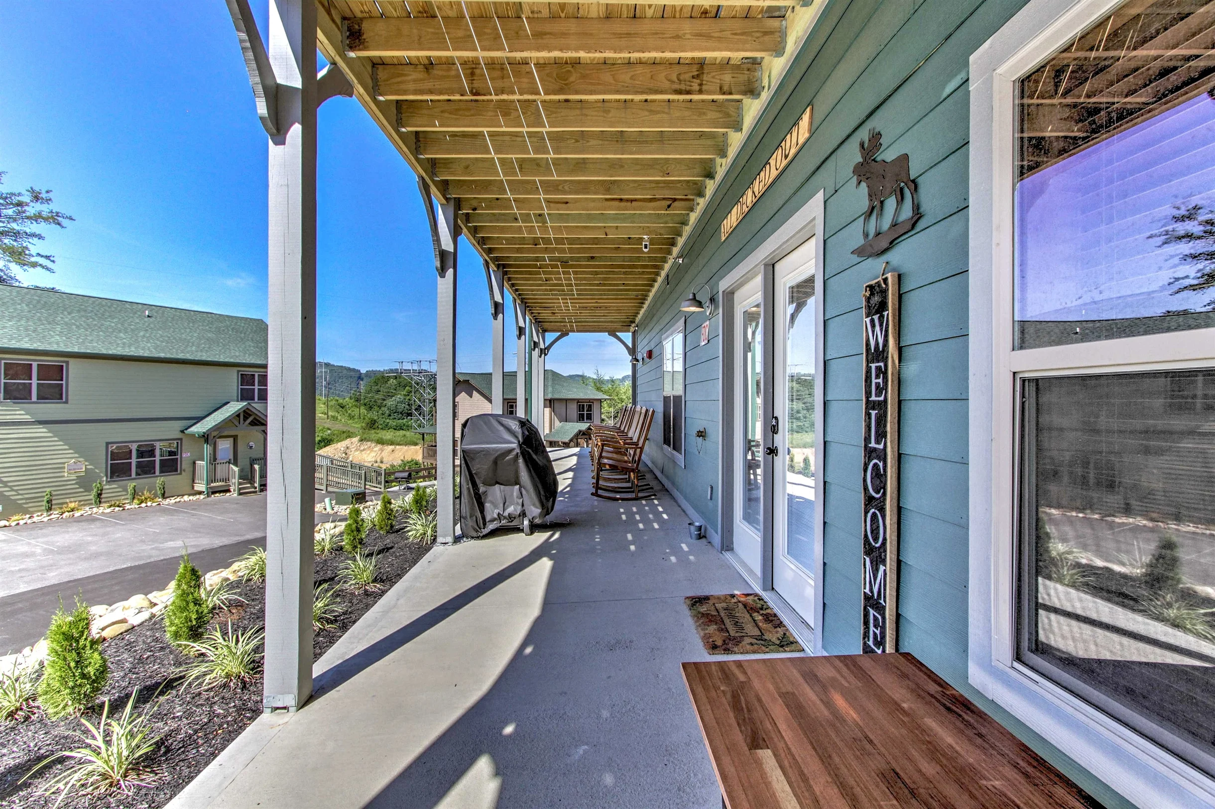Great for Groups! Sleeps 24, 6BR Dollywood 3 King Beds Theater Game Rm/Hot Tub #55