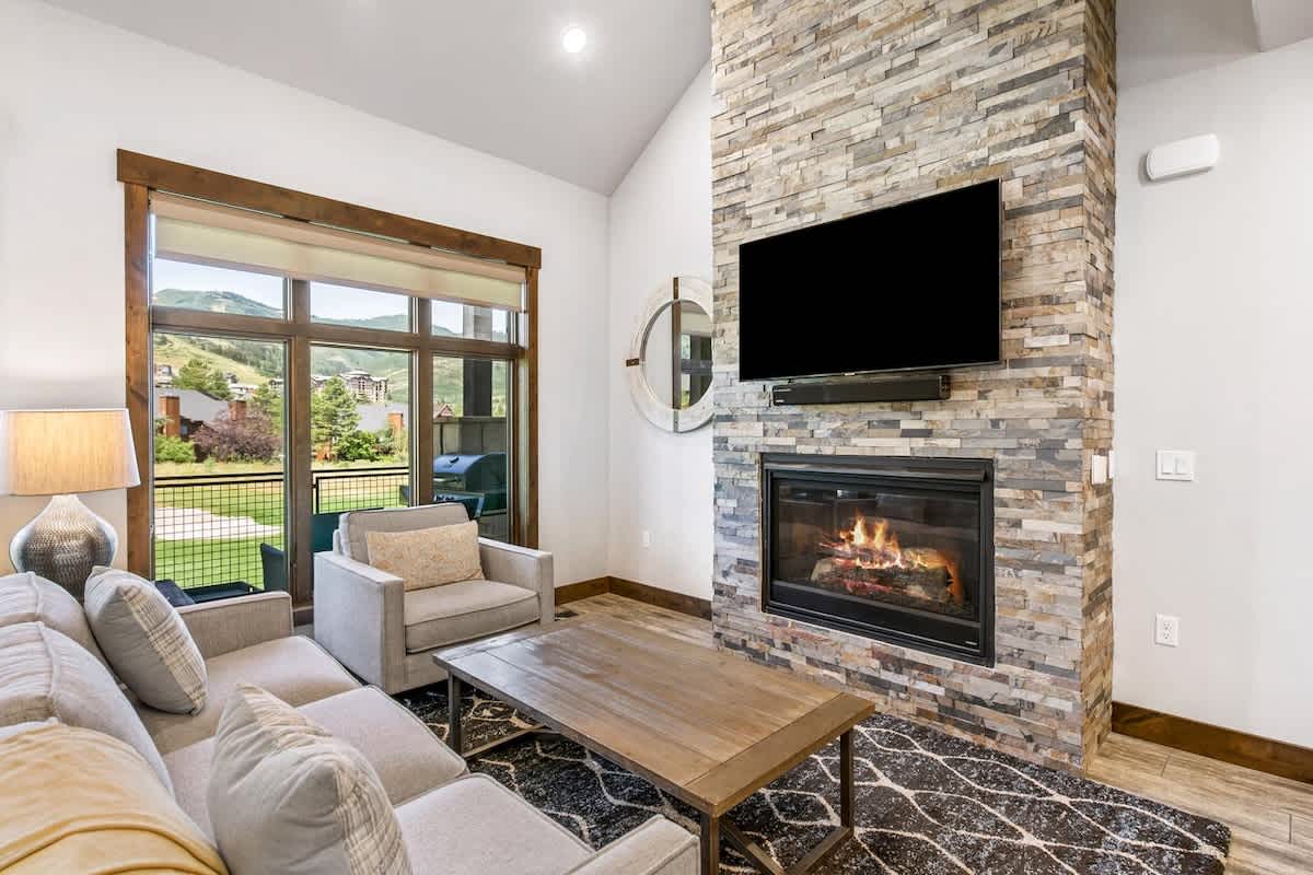 Powder Inn: Lux Condo, Canyons Village, Mtn Views property photo 4