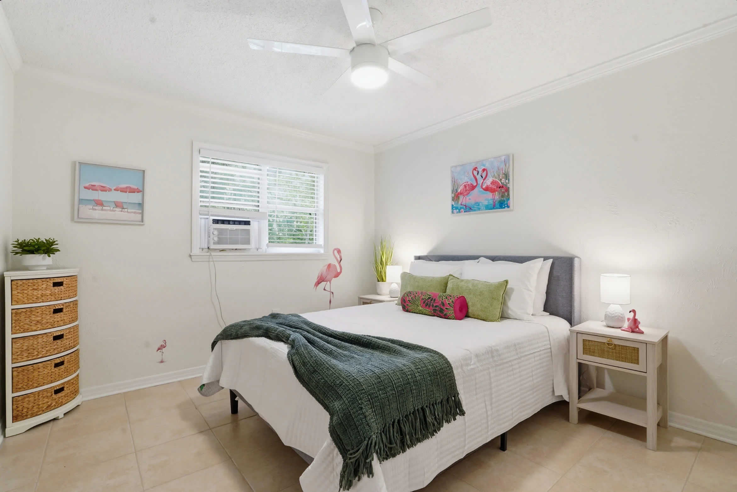 One-bedroom Flamingo Condo in Sarasota's Gulf Gate neighborhood, under a mile from Siesta Key Beach