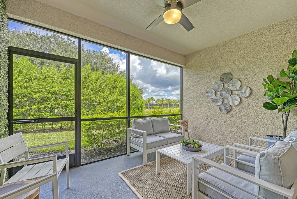 5420 Cicerone #101 property photo 4