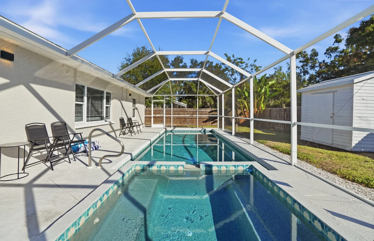 3301 Woodmont Dr property photo 2
