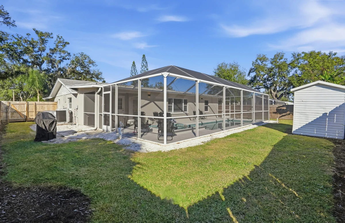 3301 Woodmont Dr property photo 5