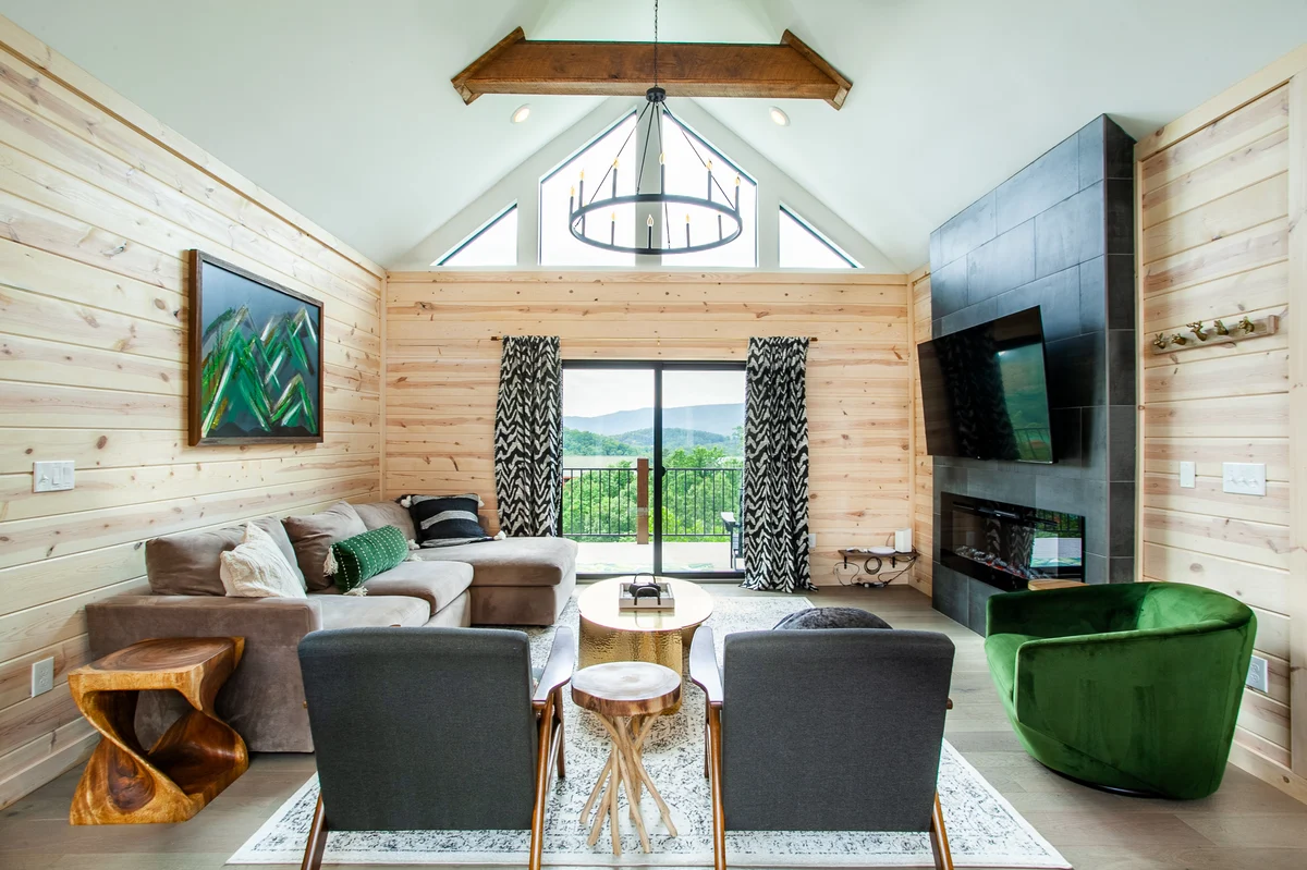 Bearly Haus | Modern Smoky Retreat | Indoor Pool | Hot Tub | Views | Sleeps 10