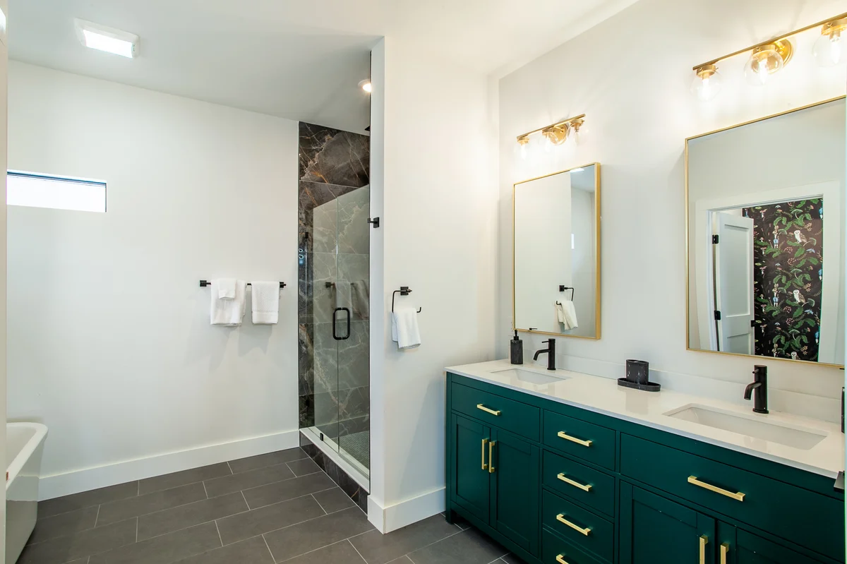 Bearly Haus | Modern Smoky Retreat | Indoor Pool | Hot Tub | Views | Sleeps 10 #37