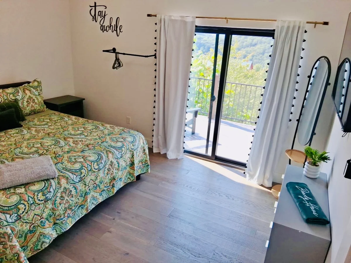 Bearly Haus | Modern Smoky Retreat | Indoor Pool | Hot Tub | Views | Sleeps 10 #10