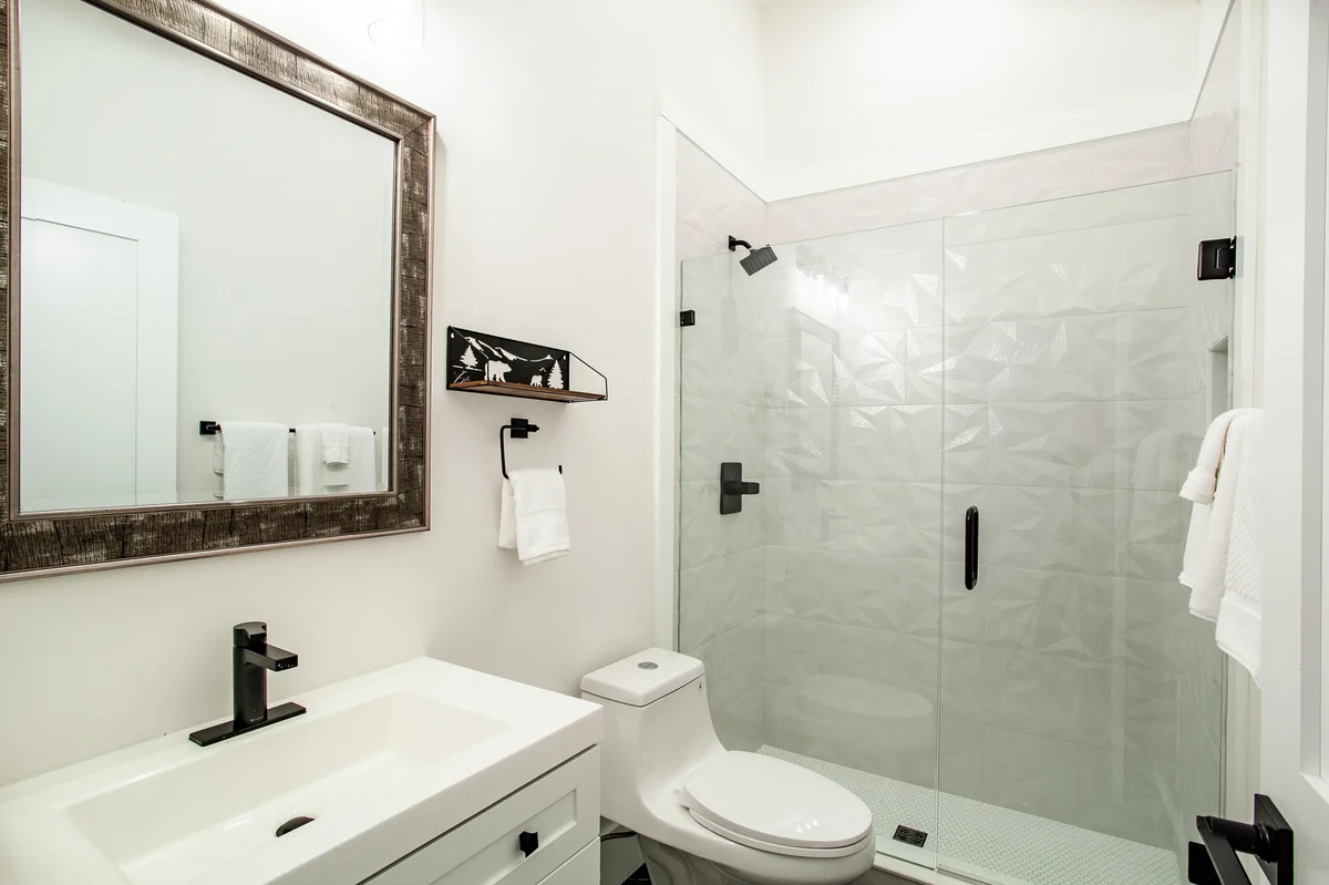 Bearly Haus | Modern Smoky Retreat | Indoor Pool | Hot Tub | Views | Sleeps 10 #52