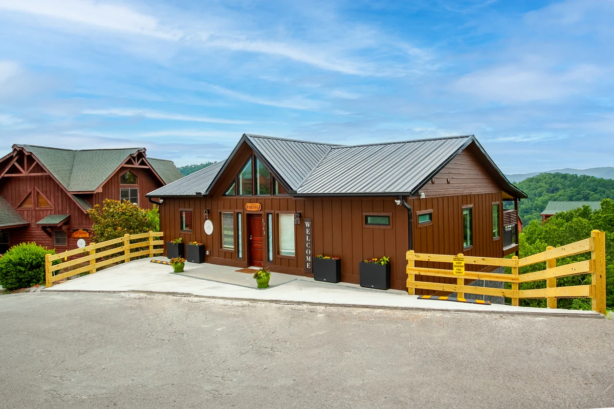 Bearly Haus | Modern Smoky Retreat | Indoor Pool | Hot Tub | Views | Sleeps 10 #60