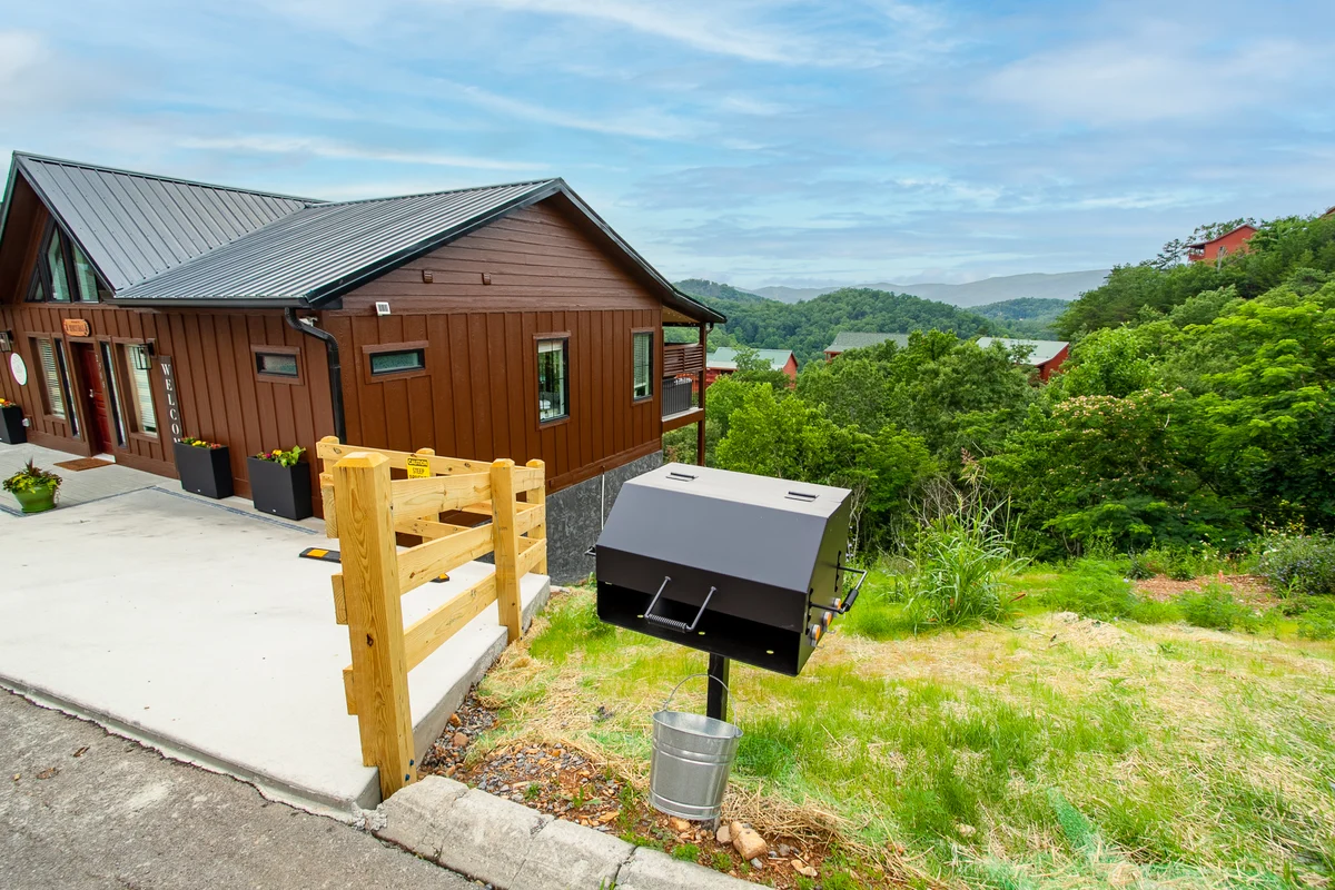 Bearly Haus | Modern Smoky Retreat | Indoor Pool | Hot Tub | Views | Sleeps 10 #67