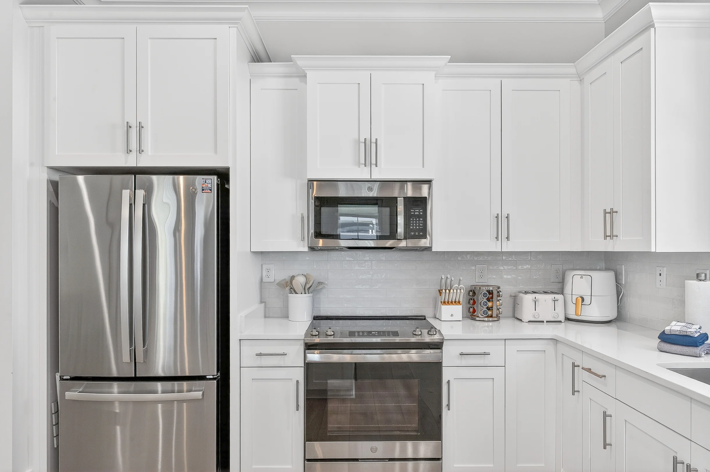 LUXE | Stayin' Salty | 3 Min Walk to Beach | Pool | Pets | Bikes | Sleeps 12 #5