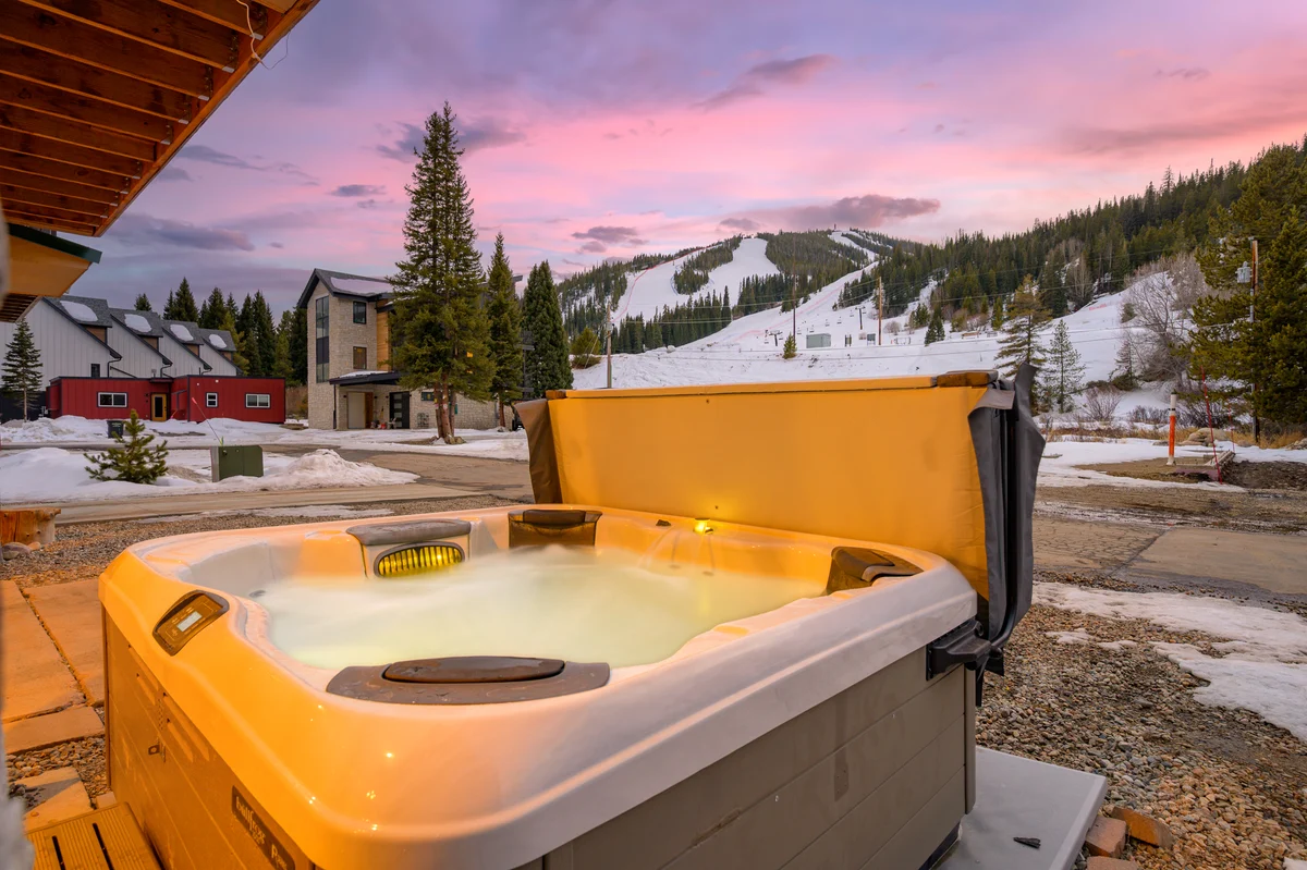 Slopeside Mountain Time Chalet 126 #7