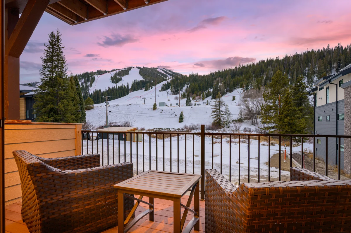 Slopeside Mountain Time Chalet 126 #8