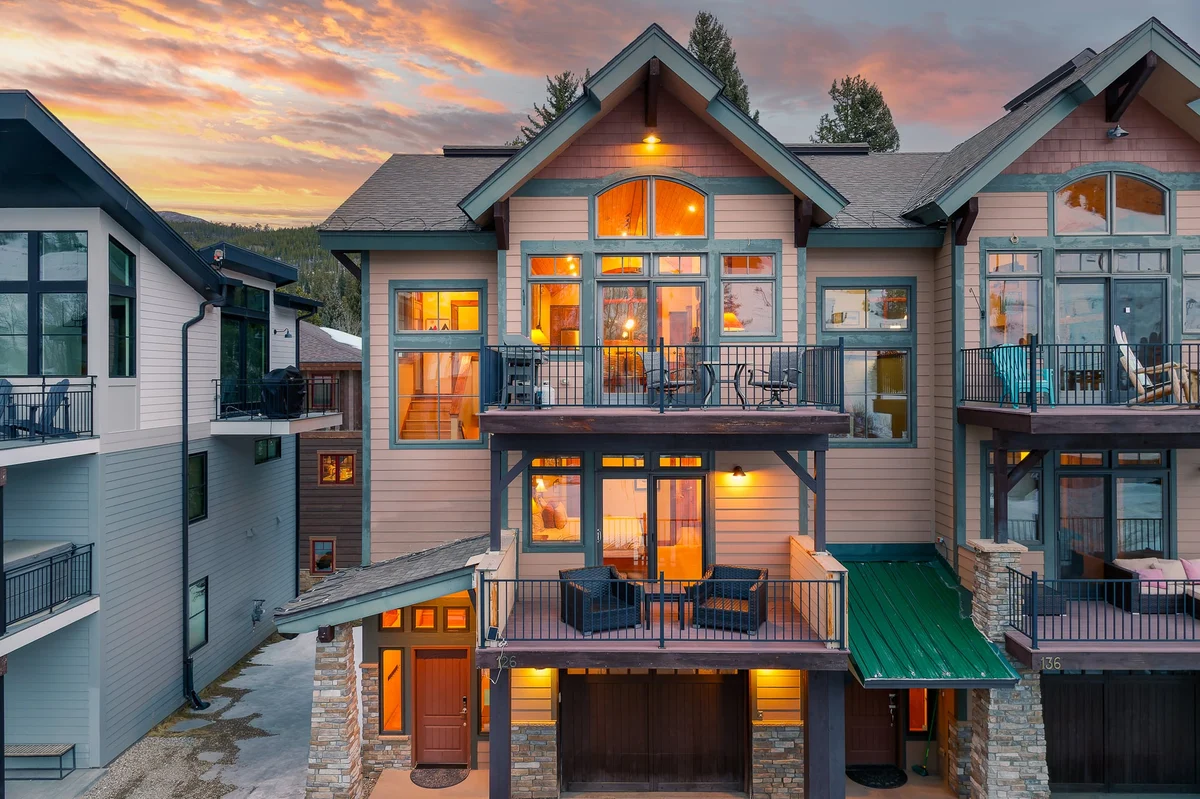 Slopeside Mountain Time Chalet 126 #23