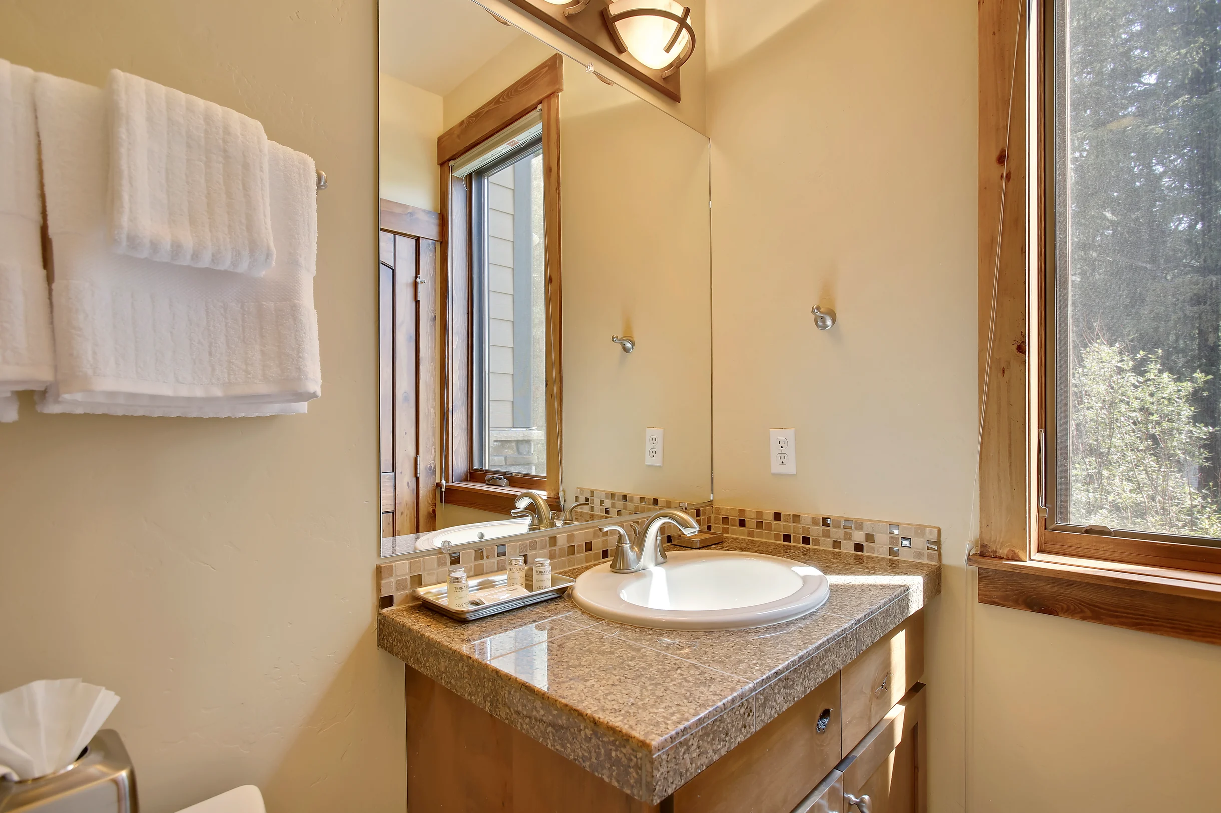 Slopeside Mountain Time Chalet 126 #12
