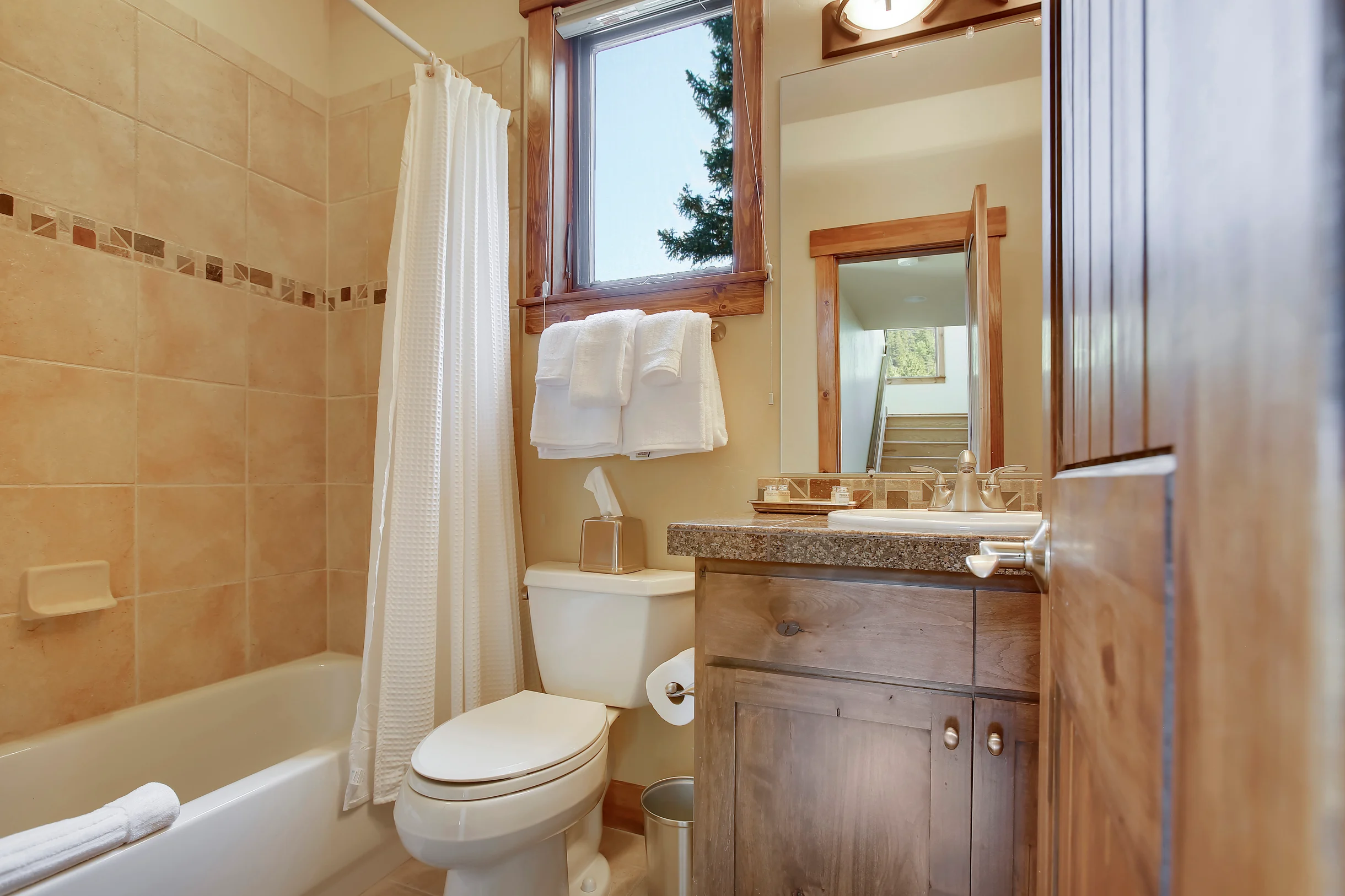 Slopeside Mountain Time Chalet 126 #16
