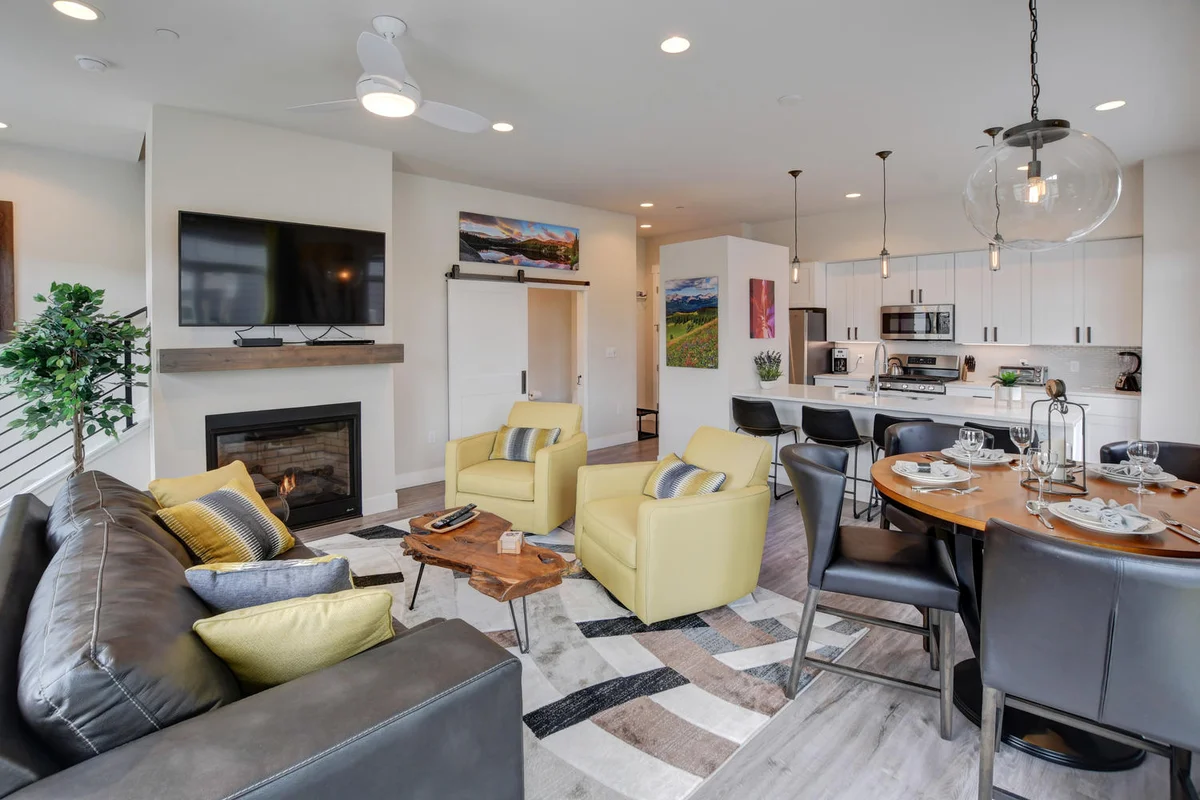 Hideaway Station Corner Loft 14 #19