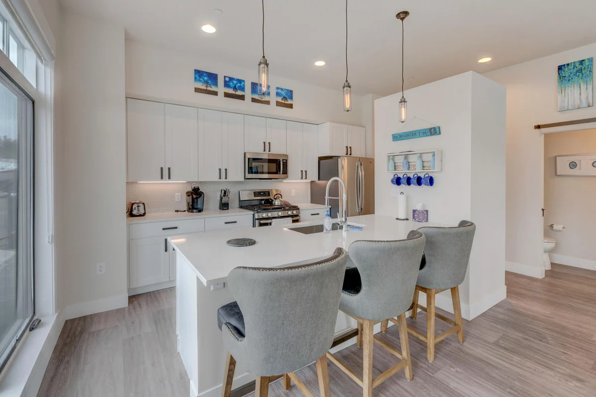 Hideaway Station Corner Loft 24 #16