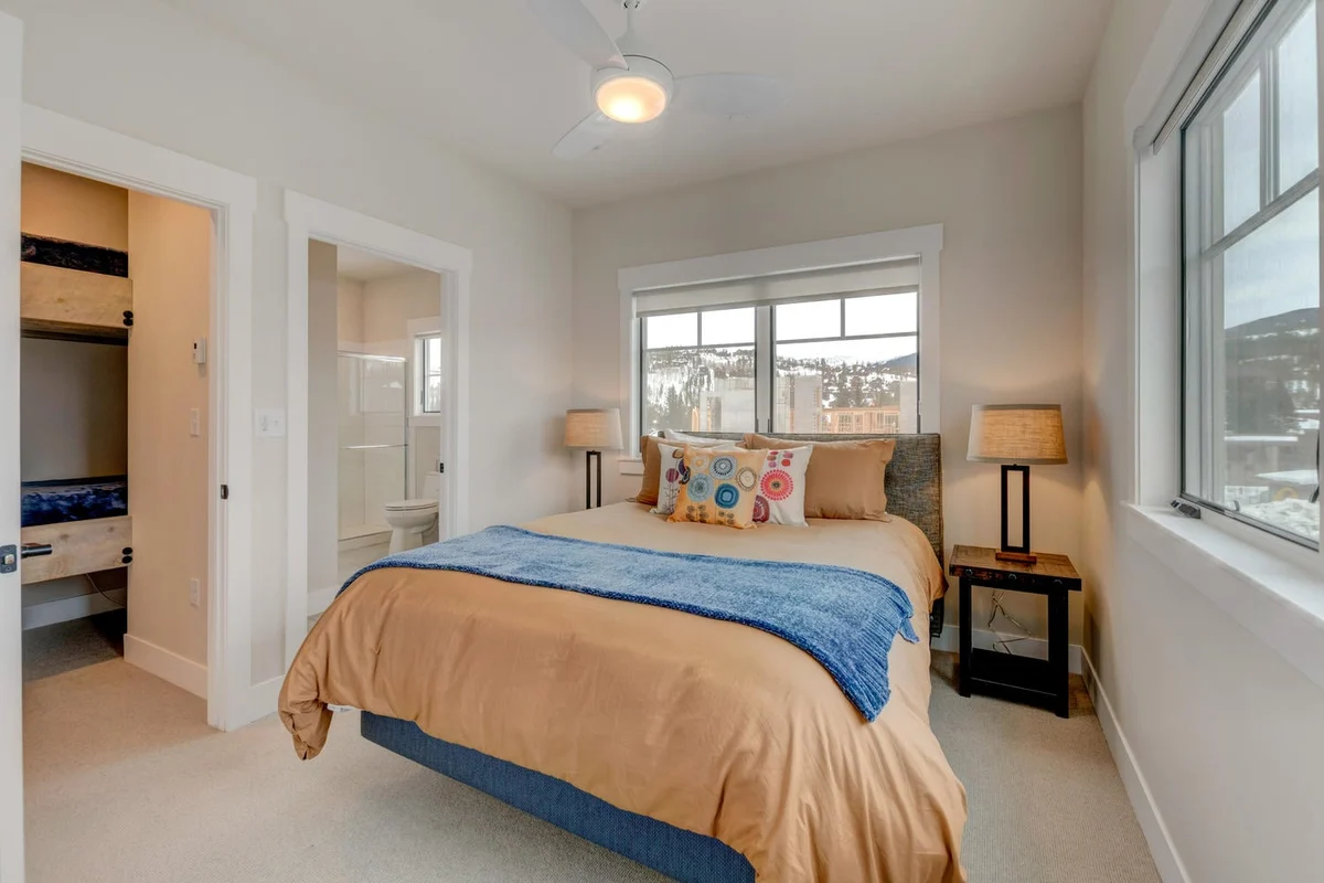 Hideaway Station Corner Loft 24 #4