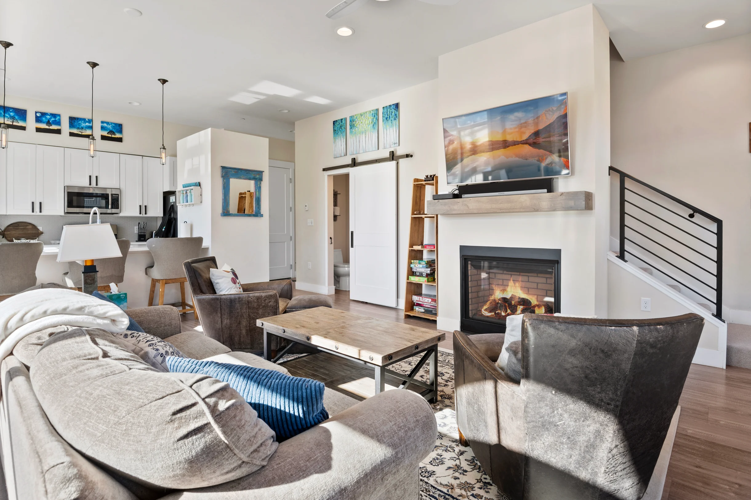 Hideaway Station Corner Loft 24 #12
