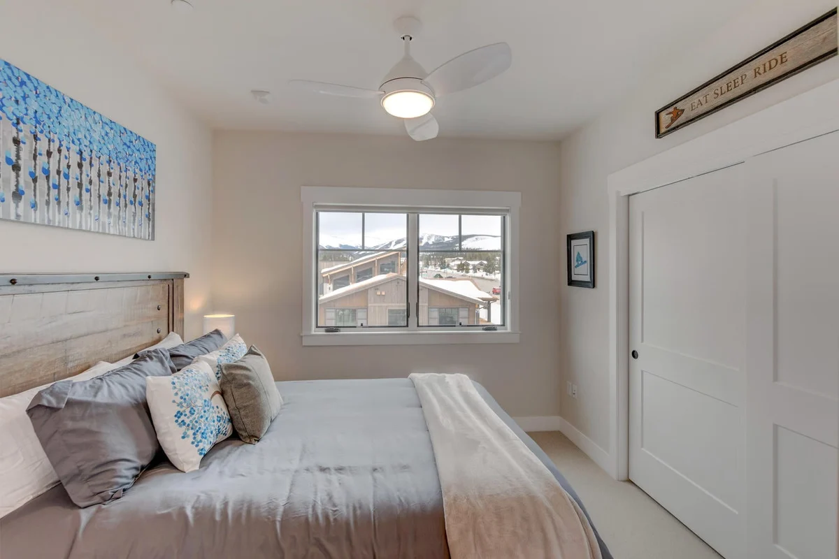 Hideaway Station Corner Loft 24 #17