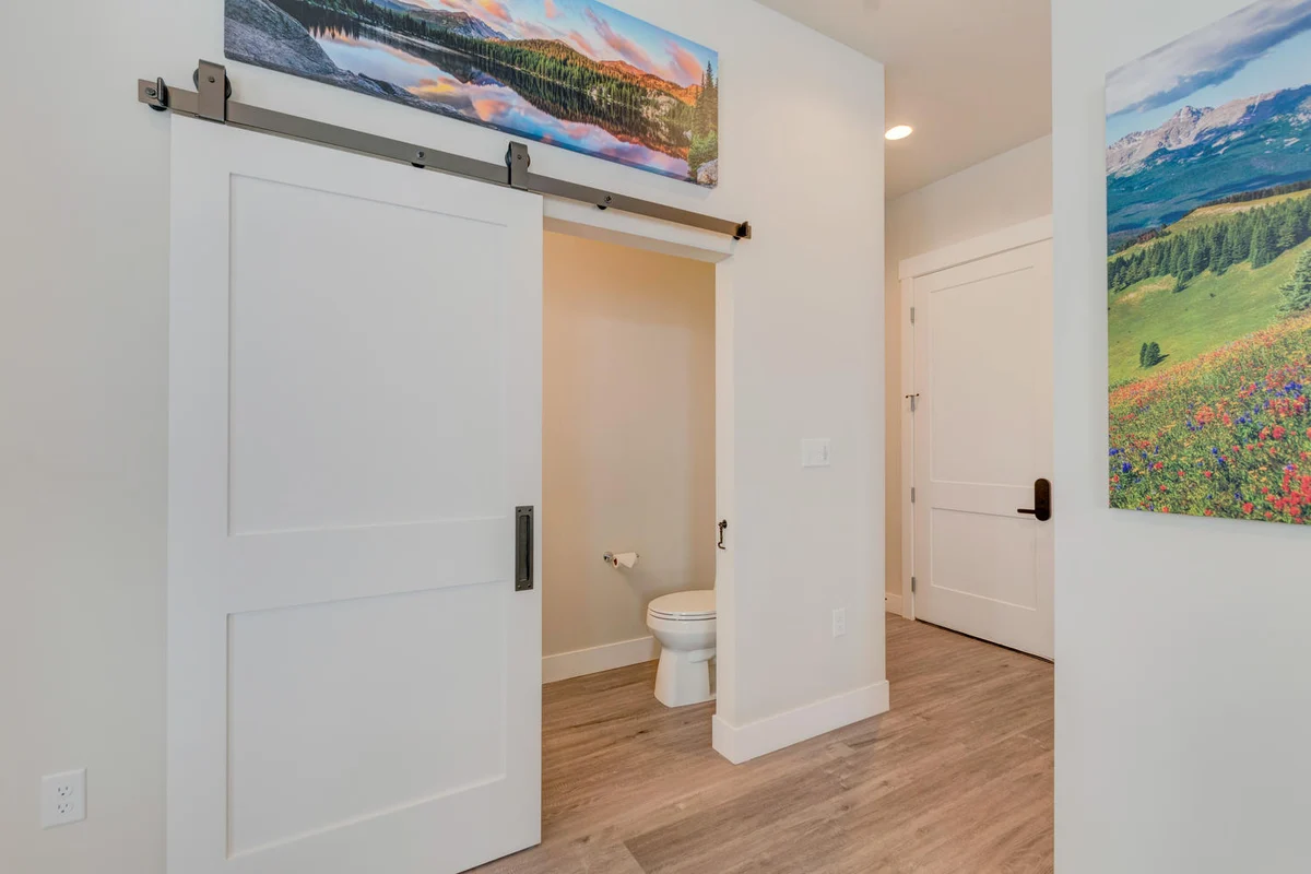 Hideaway Station Corner Loft 14 #9