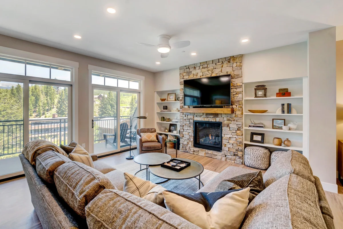 Hideaway Station Loft 305 #11