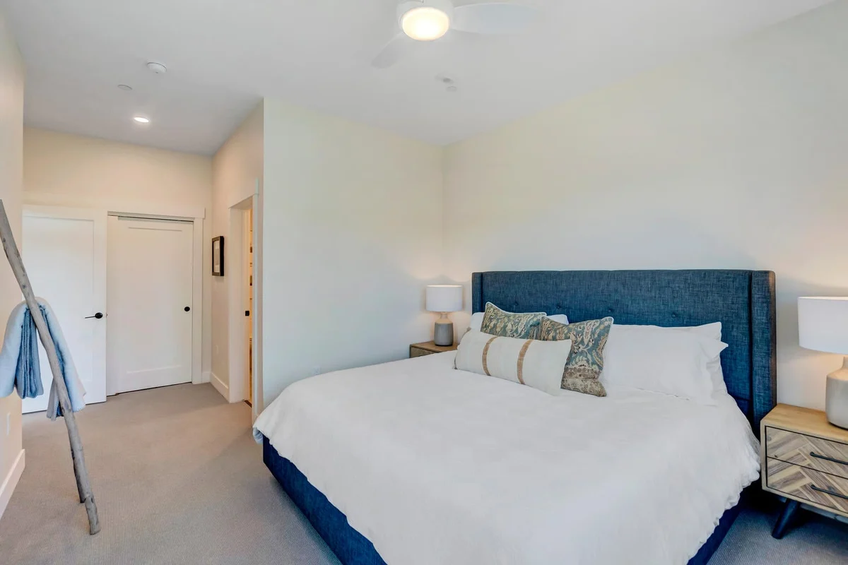 Hideaway Station Loft 305 #8