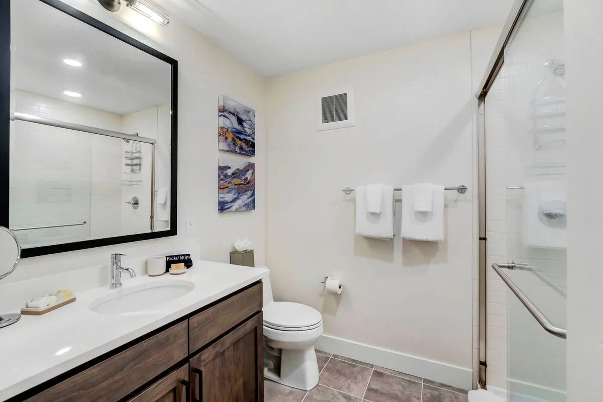 Hideaway Station Loft 305 #16