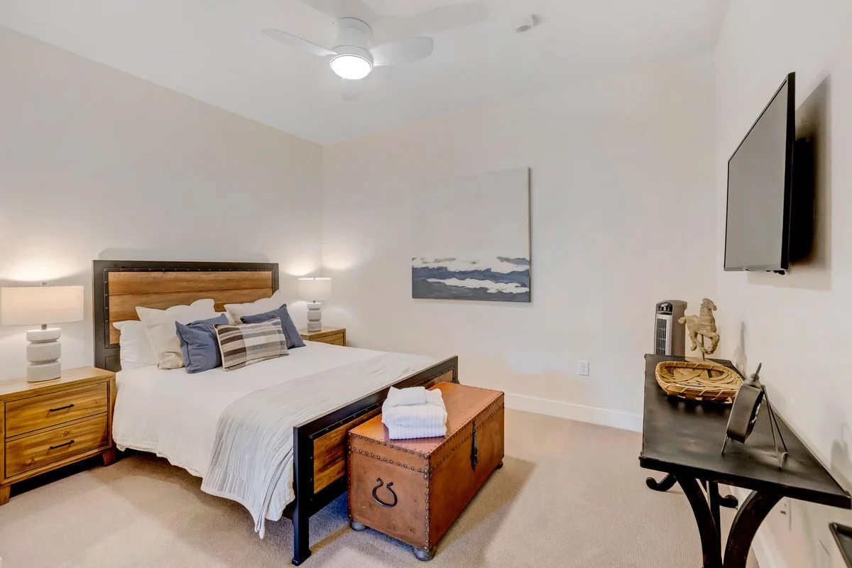 Hideaway Station Loft 305 #4