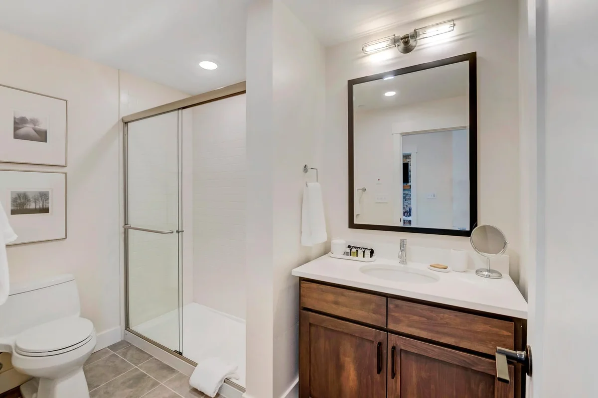 Hideaway Station Loft 305 #10